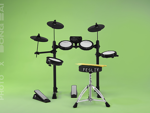 儿童电子鼓拍摄