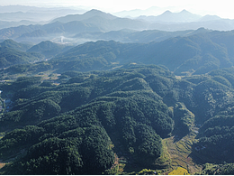 山外有山 心里有乡