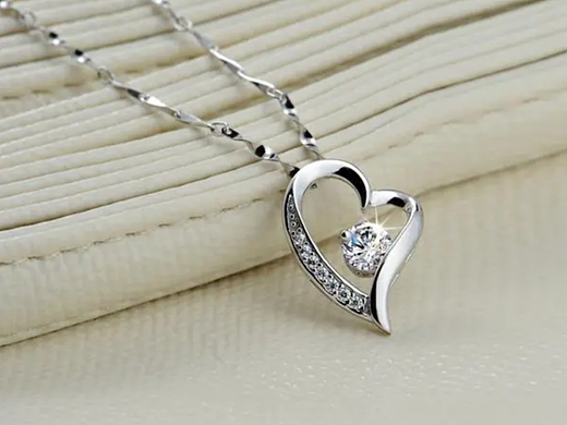 铂金首饰保养小常识，收好不谢！