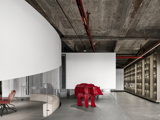 RICCI · 大斌办公室 | 大斌设计：纯粹与炙热