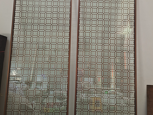 玻璃屏风玫瑰金不锈钢花格