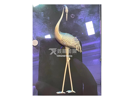 哇哇 观赏区纯铜丹顶仙鹤造型  