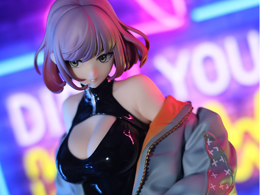 运动鞋×高开衩×口罩 露娜