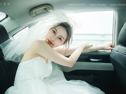 一个人的婚纱照