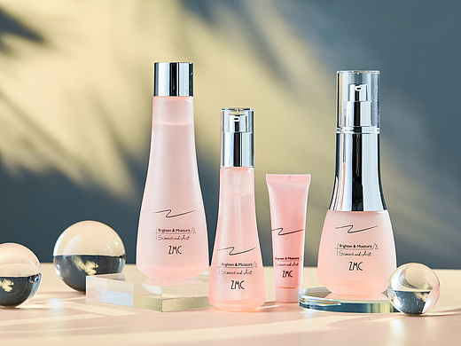 植美村致美煥顏保濕套盒（個人主頁-ZNjEwNTA4NTY=） - 產(chǎn)品攝影 - 站酷設(shè)計師亂按快門的胡老師原創(chuàng)素材 - 站酷ZCOOL