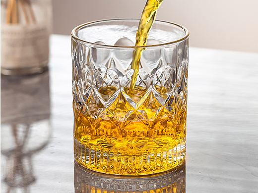 威士忌杯