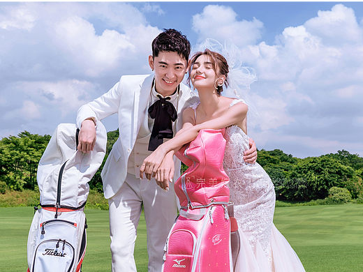 在完美嫁衣5k拍的草坪婚纱照，朋友都说美过上万
