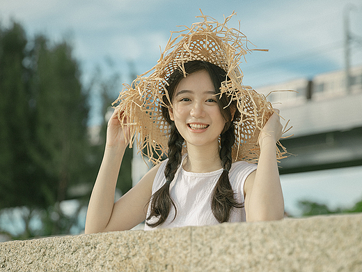 梨涡浅现