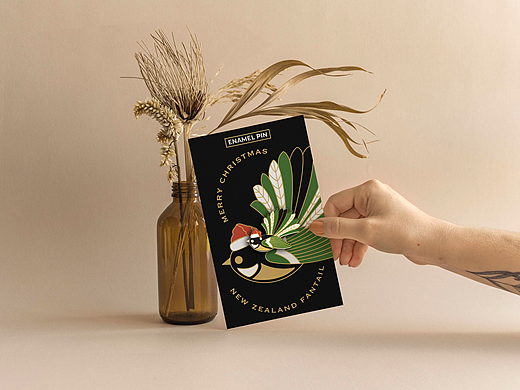 Little&Pretty胸针品牌的标志设计及插画