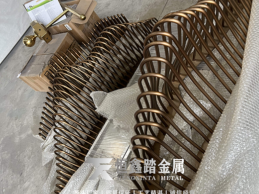 佛山特色景观抽象不锈钢弯管假山雕塑厂家原理与设计