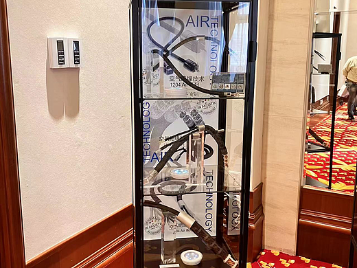 高级展会陈列柜设计（包含其中印刷品设计）