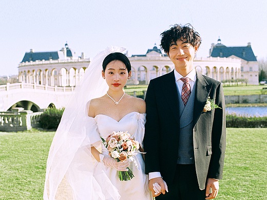 永远都为胶片风草坪婚纱照而心动吖