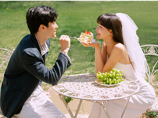 这世间喧闹、你我相遇刚好|纪实婚纱照