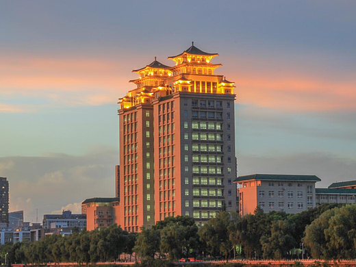 中南民族大学双子塔