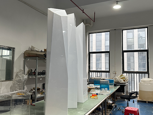 亚克力巨大水晶柱