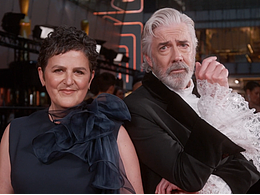 【高速机械臂慢动作拍照】一个自带热点流量的互动装置