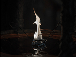 點松油燈，祈福新年