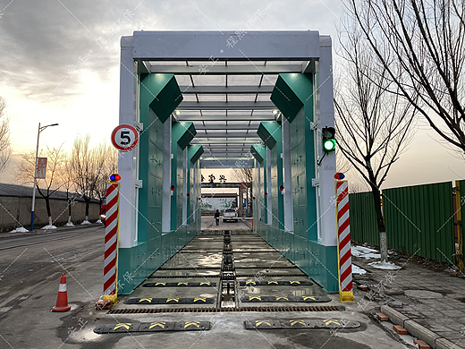 清洗车辆，程熙龙门钢厂洗车机和它更配噢