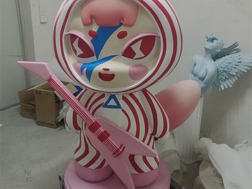 玻璃钢彩绘卡通模型 艺术品雕塑IP公仔 商业美陈设计师