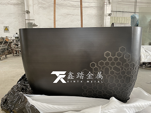 医美服务中心不锈钢吧台，医美连锁店高端金属接待台