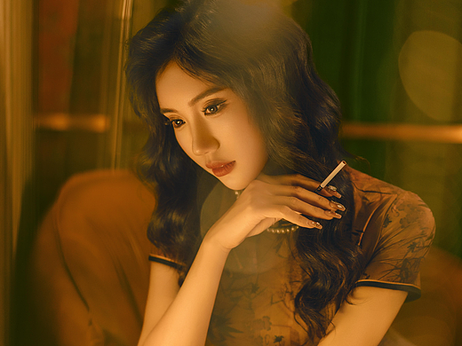 香色今何在 空枝对晚风