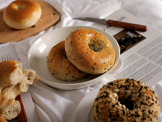 面包拍摄 贝果 美食拍摄（个人主页-ZNjg2NDAwMjA=） - 美食摄影 - 站酷设计师南青视觉设计摄影原创素材 - 站酷ZCOOL