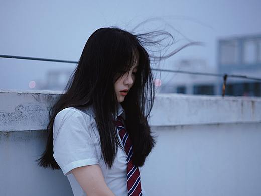 天台jk | 阴天的天台太适合拍情绪人像