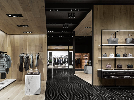 服装店设计案例鉴赏——成都专业服装店箱包店装修设计