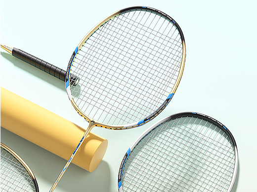 一款羽毛球拍