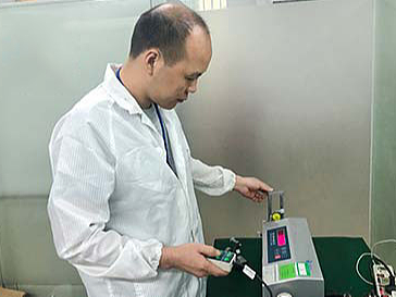 如何处理仪器设备在检测中产生的问题？