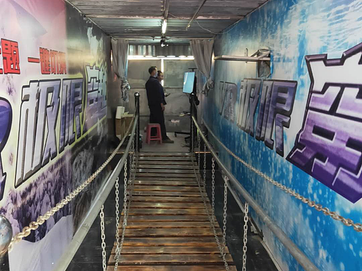 商场游乐互动道具VR吊桥出租，雪山吊桥租赁出售