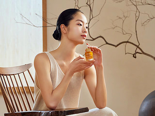 Thallo Garden 玖白面部精华油丨包装设计