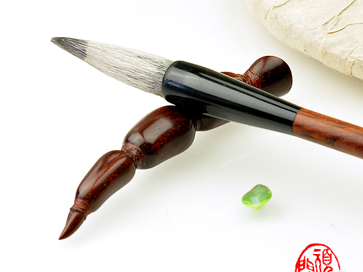 顽木作品《紫檀莲藕笔架》