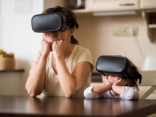 广州华锐互动采用vr虚拟现实技术实现独特的视觉震撼效果