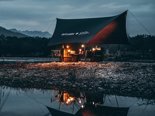 户外露营黑化风格收纳箱