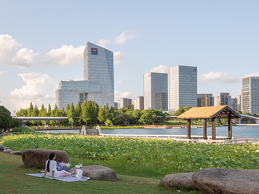 桐乡巨石科技大厦