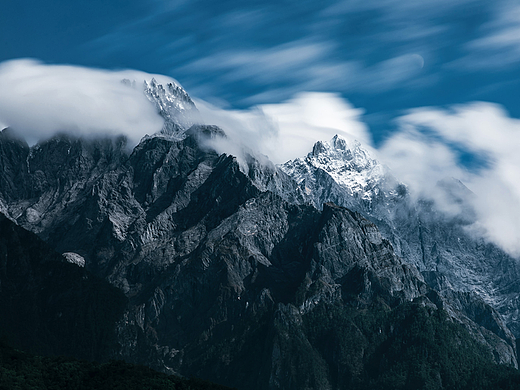 面对高山，心潮澎湃
