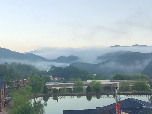 天堂寨之旅，做桌面背景真不错呢