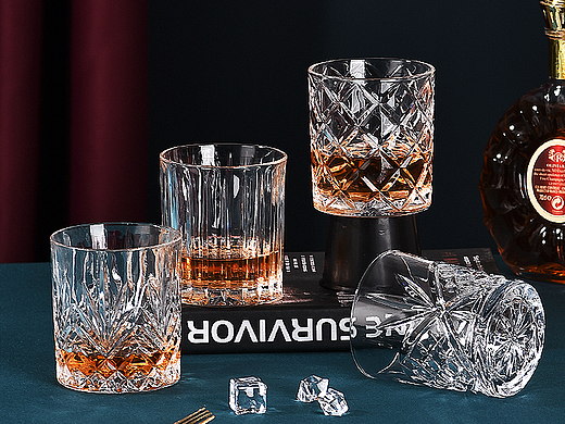 威士忌酒杯电商作品（个人主页-ZNjIzNDUyMzY=） - 电商 - 站酷设计师旅人iu原创素材 - 站酷ZCOOL