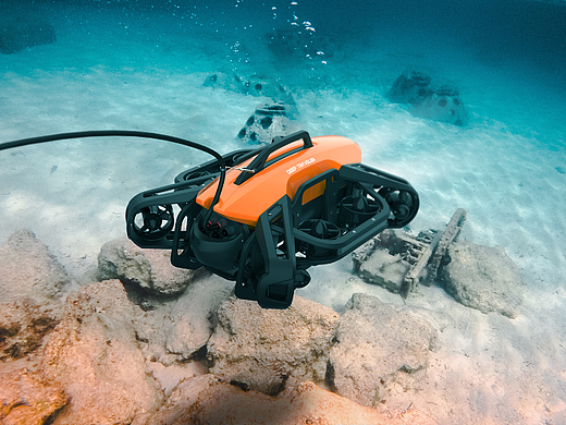 海星带缆水下机器人