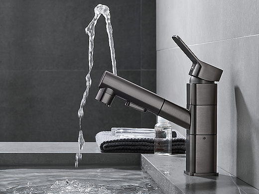 三模式出水抽拉旋转水龙头