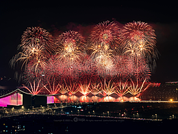 燃起盛大的焰火祝愿兔年肆意绽放