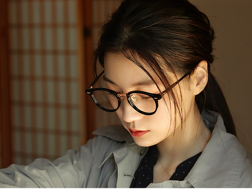 斑驳视觉7999眼镜摄影 | 创意产品拍摄太阳镜车图眼镜造型海报斑驳