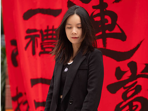 看展《当红不让》