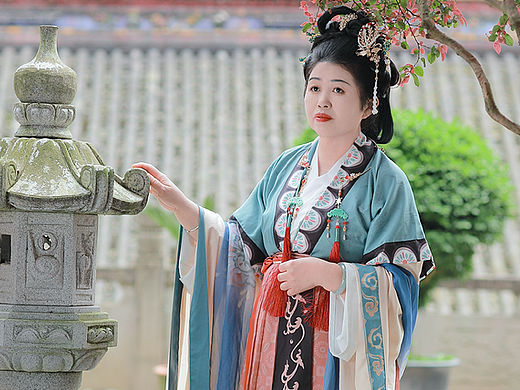 带妈妈去拍汉服写真｜神仙图复原汉服