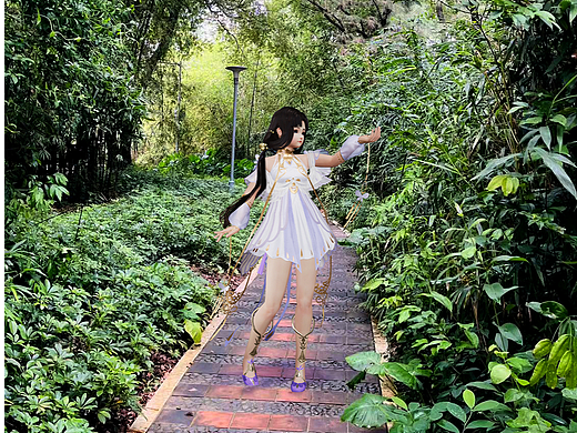 游戏日常_踏青的小秀萝