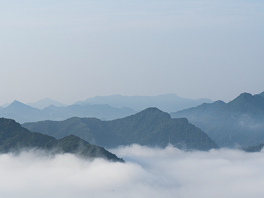 屋脊山云海