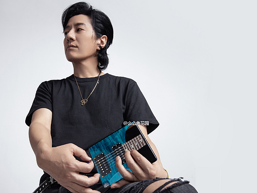 三星广告 曾比特 & 郑钧（个人主页-ZNjQwNjEwMjQ=） - 修图/后期 - 站酷设计师么么鱼花园原创素材 - 站酷ZCOOL