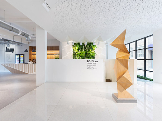 办公室设计通过天花板、墙壁折叠提高声学性能