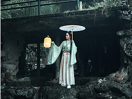 天青色等烟雨 而我在等你